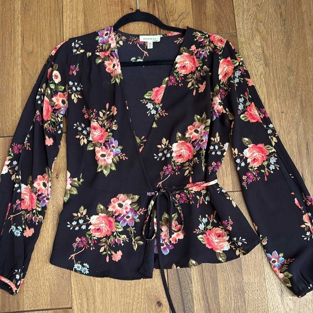 Lovely floral wrap top